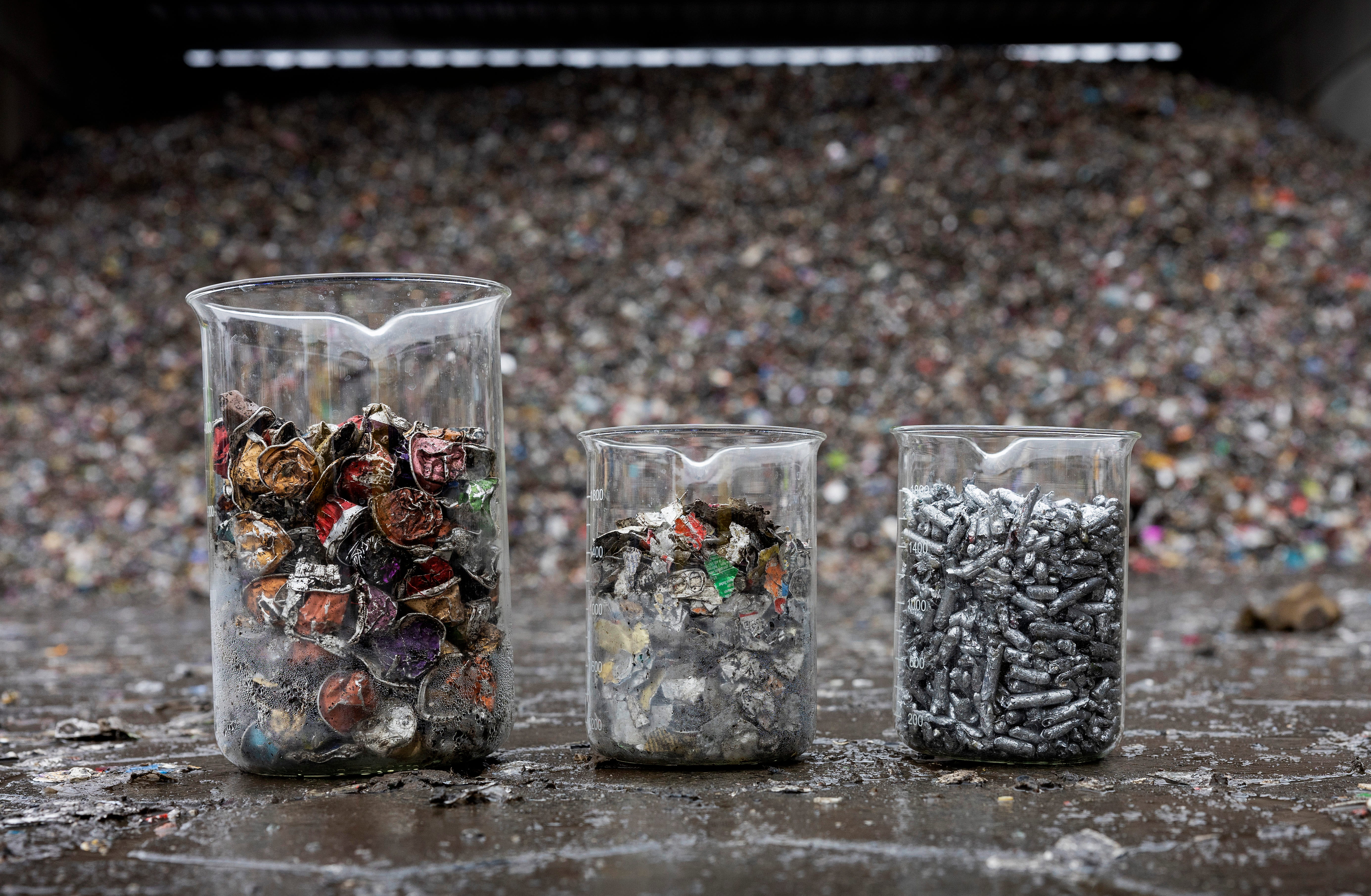 Koffiecapsules drie glazen bakken